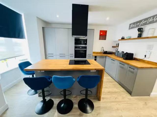 2 bedroom apartment for rent in Marine Parade, Eastbourne, BN21