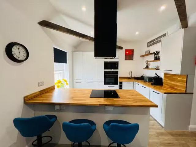 2 bedroom apartment for rent in Marine Parade, Eastbourne, BN21