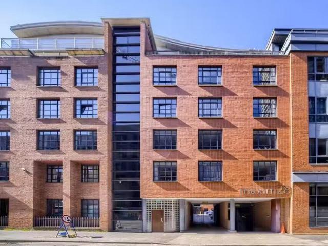 2 bedroom apartment for rent in Maxim 28, 21 Lionel Street, Bi.