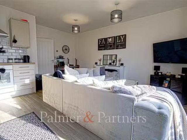2 bedroom apartment for rent in Meadow Way, Jaywick, Clacton o.