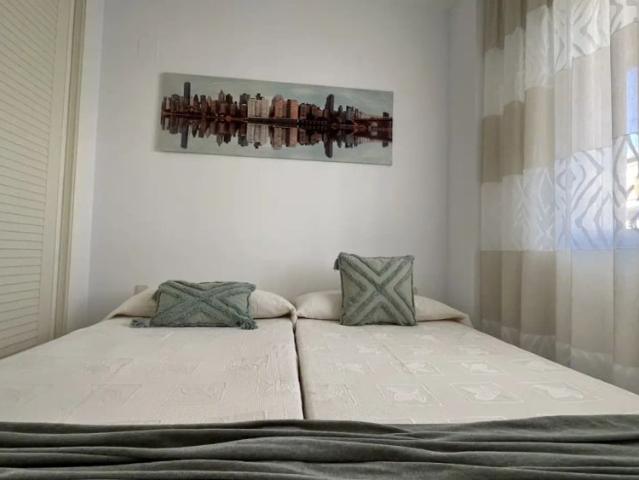 2 bedroom apartment for rent in Mijas, professionals only