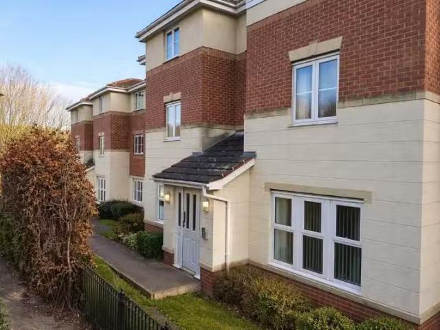2 bedroom apartment for rent in Moat House Way, DN12
