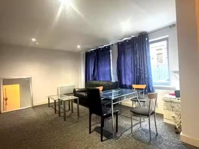 2 bedroom apartment for rent in Mount Stuart Square, Cardiff C.