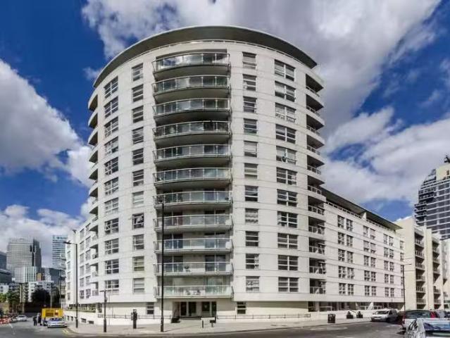 2 bedroom apartment for rent in Aurora Building, Blackwall Way.
