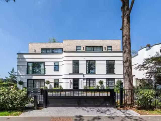 2 bedroom apartment for rent in Avenue Road, Dorridge, Solihul.