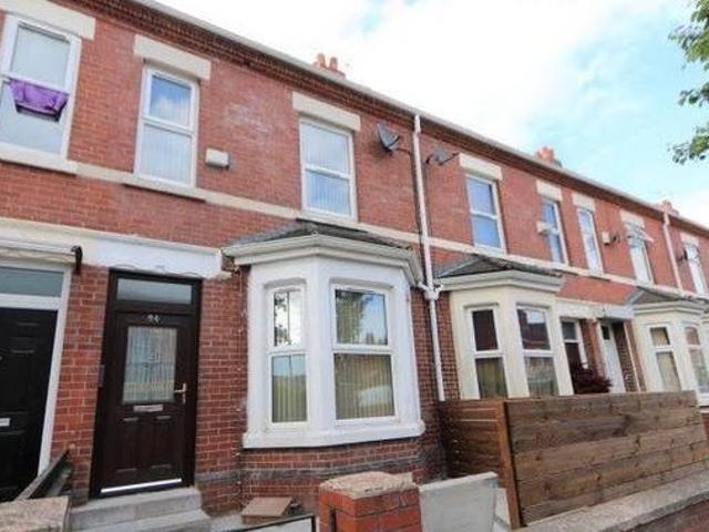2 bedroom apartment for rent in Ayres Road Old Trafford M16