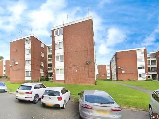 2 bedroom apartment for rent in Abbey Court, Abbey Road, Whitl.