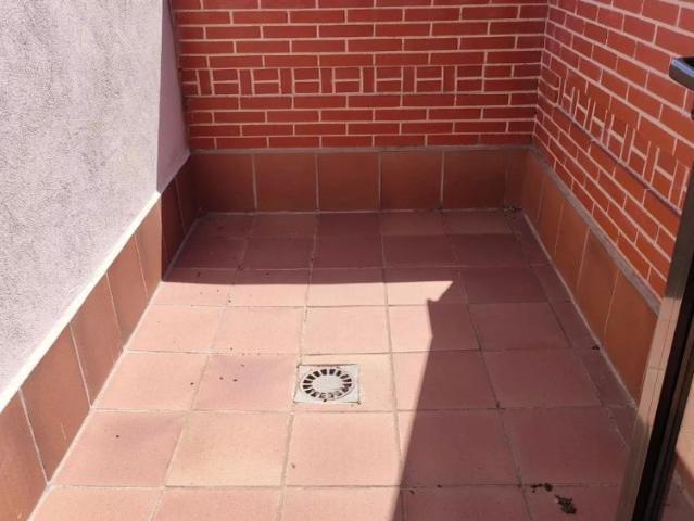 2 bedroom apartment for rent in Alcalá de Henares, Professionals only, Couples allowed