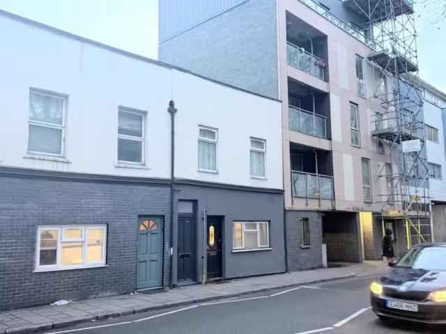 2 bedroom apartment for rent in Albert Road, North Woolwich, E.