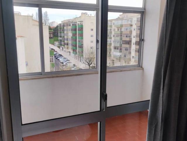 2 bedroom apartment for rent in Amadora