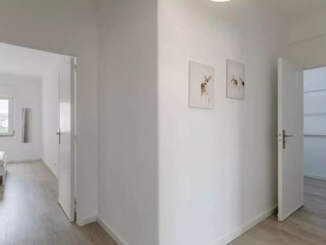 2 bedroom apartment for rent in Amadora, Lisbon, perfect for any gender