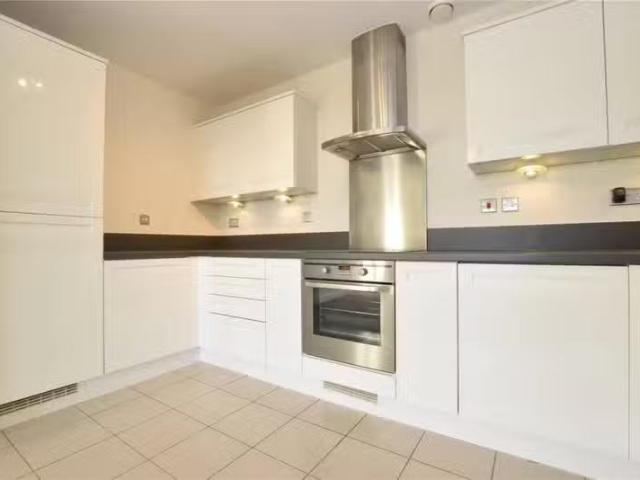 2 bedroom apartment for rent in Arbor House, 6 Station Road, O.