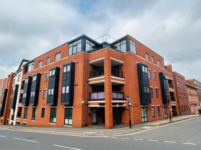 2 bedroom apartment for rent in Arena View, 2 Edward Street, B.