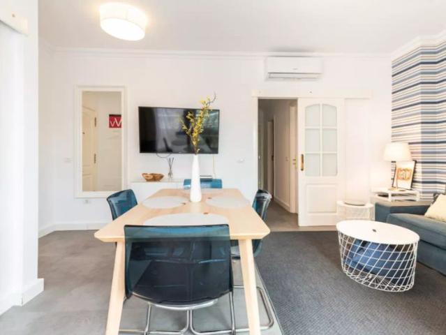 2 bedroom apartment for rent in Arona, bills included