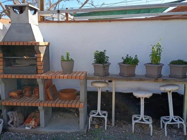 2 bedroom apartment for rent in Arona, bills included