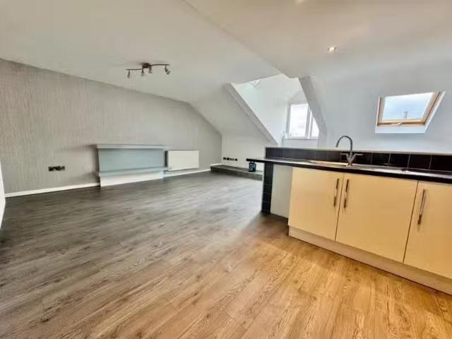 2 bedroom apartment for rent in Bank Street, Rossendale, Lanca.