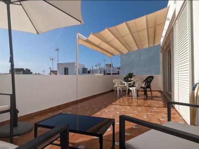 2 bedroom apartment for rent in Barbate, bills included