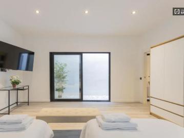 2 bedroom apartment for rent in Benicalap