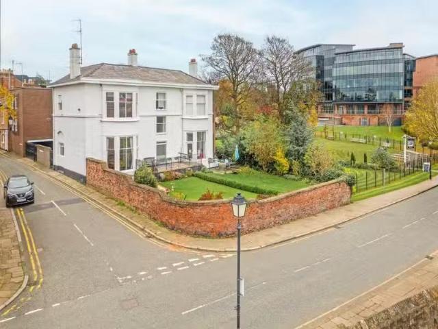 2 bedroom apartment for rent in Blackfriars Court, Chester, Ch.