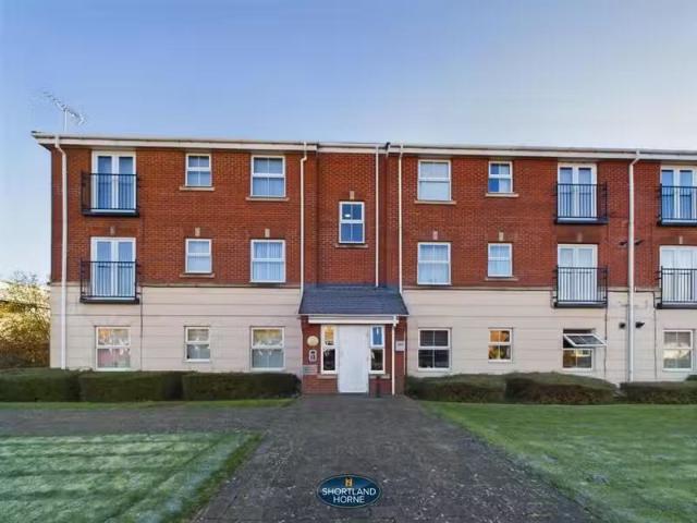 2 bedroom apartment for rent in Blakely Court, Highley Drive.