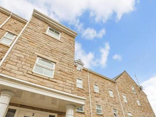 2 Bedroom Apartment For Rent In Bradford, West Yorkshire