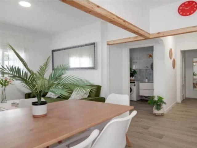 2 bedroom apartment for rent in Cadiz, bills included