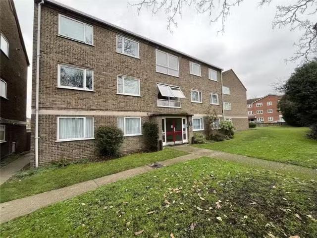 2 bedroom apartment for rent in Camden Court, 1 Woolwich Road.