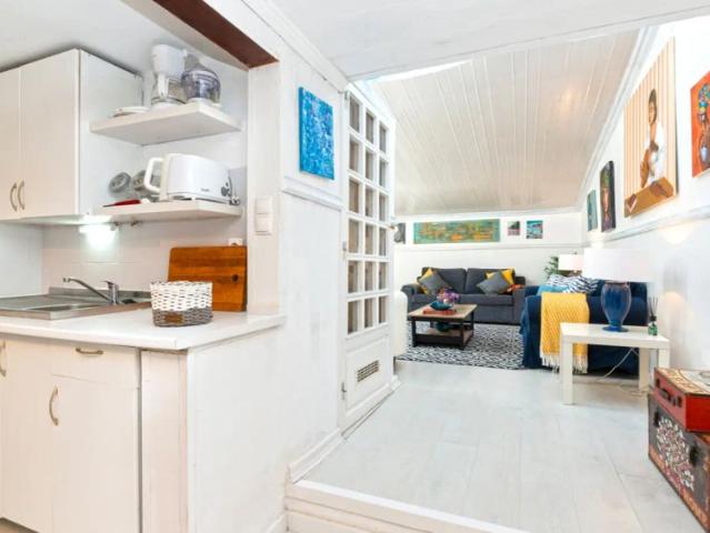 2 bedroom apartment for rent in Cascais, all bills included