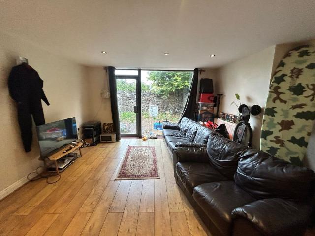 2 bedroom apartment for rent in Cardiff