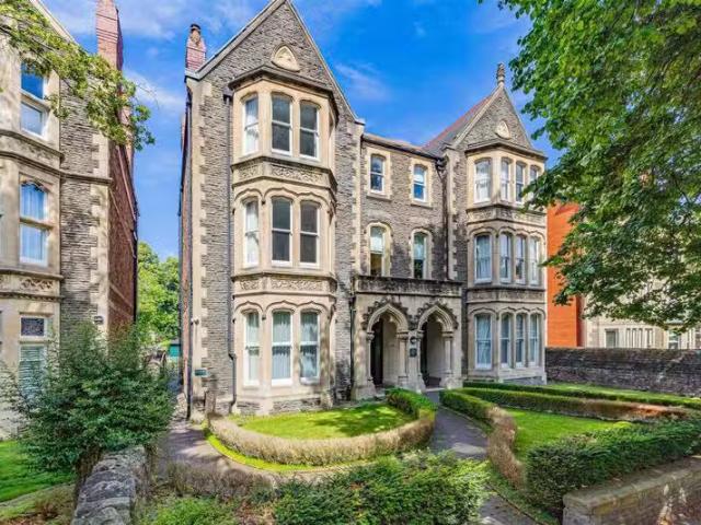 2 bedroom apartment for rent in Cathedral Road, Pontcanna, Car.