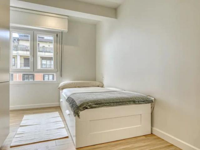 2 bedroom apartment for rent in Centro, all bills included