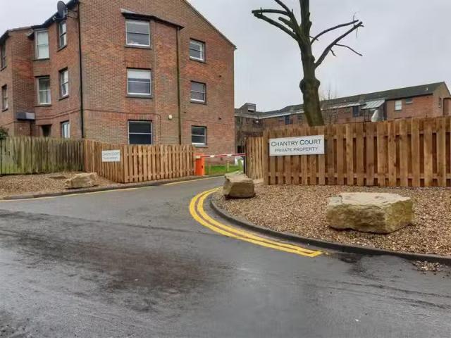 2 bedroom apartment for rent in Chantry Court, Woods Avenue, H.