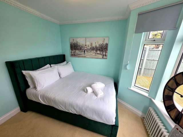 2 bedroom apartment for rent in Chapel End, London