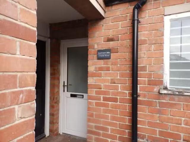 2 bedroom apartment for rent in Chester Road, Little Sutton, C.