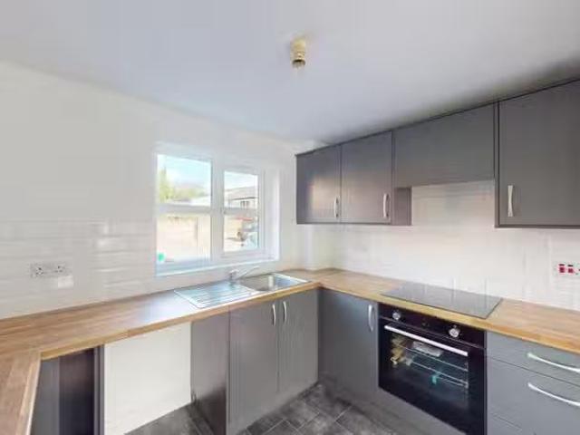 2 bedroom apartment for rent in Chorley Road, Westhoughton, BL5