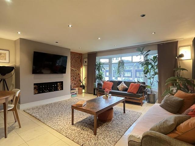 2 bedroom apartment for rent in Christchurch Park, Sutton