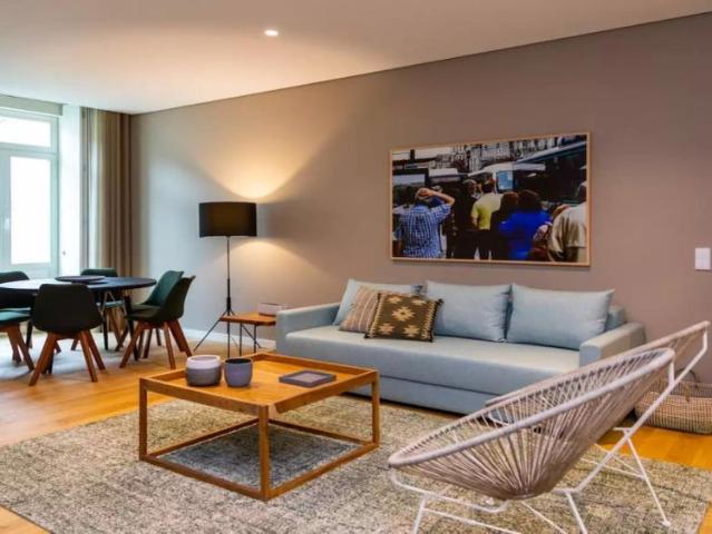 2 bedroom apartment for rent in Clerigos