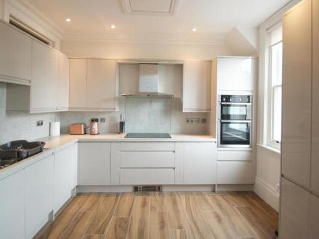 2 Bedroom Apartment For Rent In Clifton, Bristol