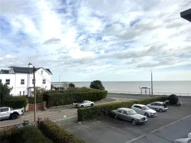 2 bedroom apartment for rent in Cliff Road, Dovercourt, Harwic.