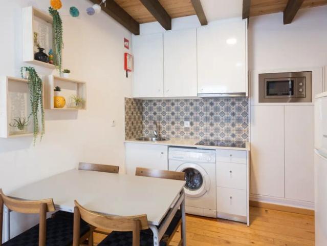 2 bedroom apartment for rent in Coimbra, some bills included