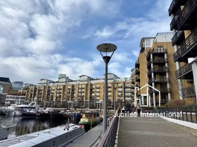 2 bedroom apartment for rent in Cormorant Lodge, Thomas More S.