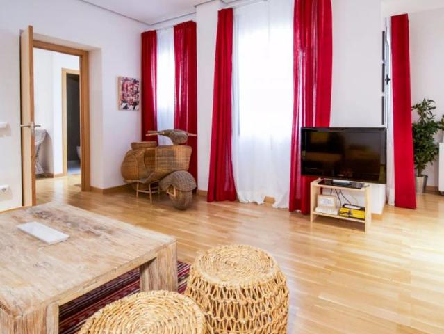 2 bedroom apartment for rent in Cortes, bills included