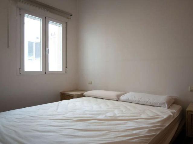 2 bedroom apartment for rent in Cortes, Madrid