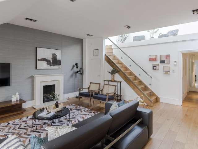 2 bedroom apartment for rent in Courtfield, London