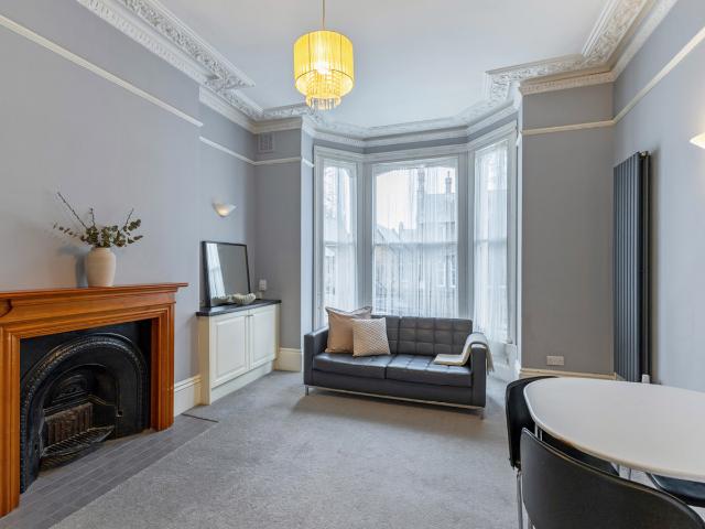2 bedroom apartment for rent in Coverdale Road, London, W12