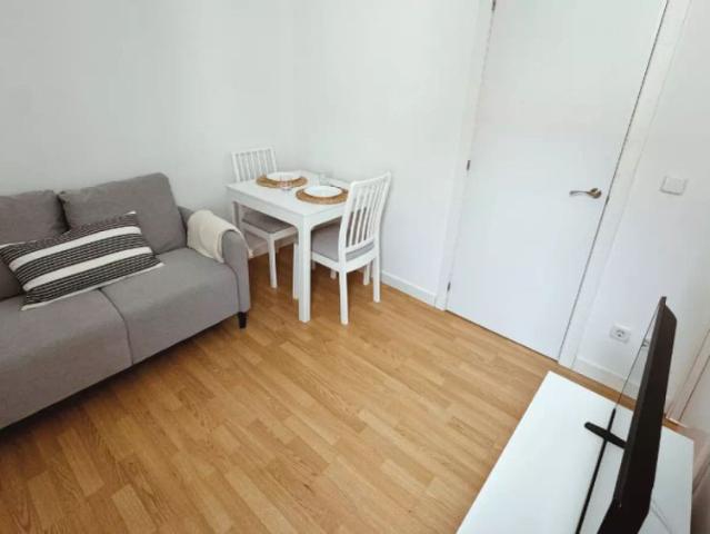 2 bedroom apartment for rent in Delicias