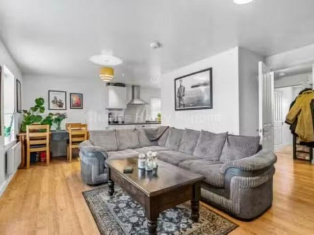 2 bedroom apartment for rent in Dellsome Lane, Welham Green, AL9