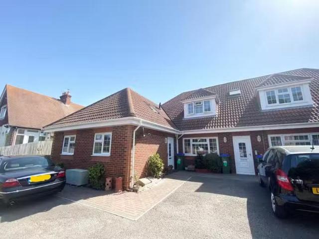 2 bedroom apartment for rent in East Albany Road, Seaford, BN25