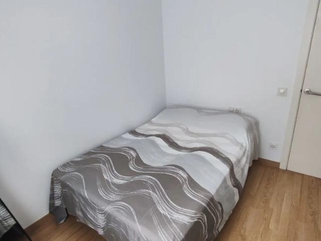 2 bedroom apartment for rent in El Raval, bills included