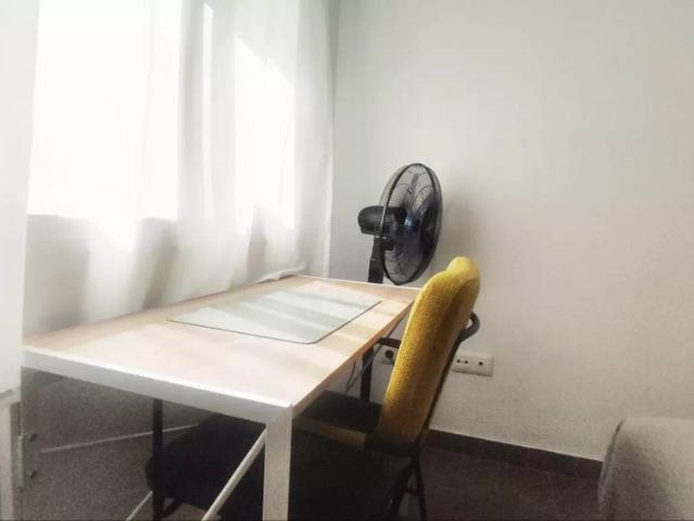 2 bedroom apartment for rent in El Torcal, Malaga, some bills included